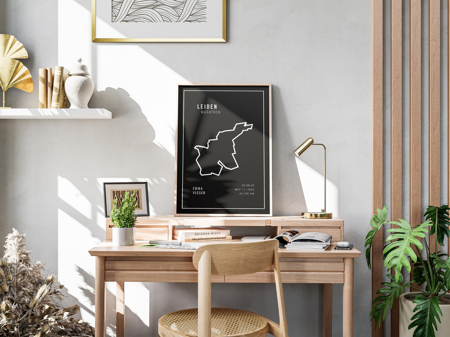 Leiden Marathon 2025 | Minimalistic Black