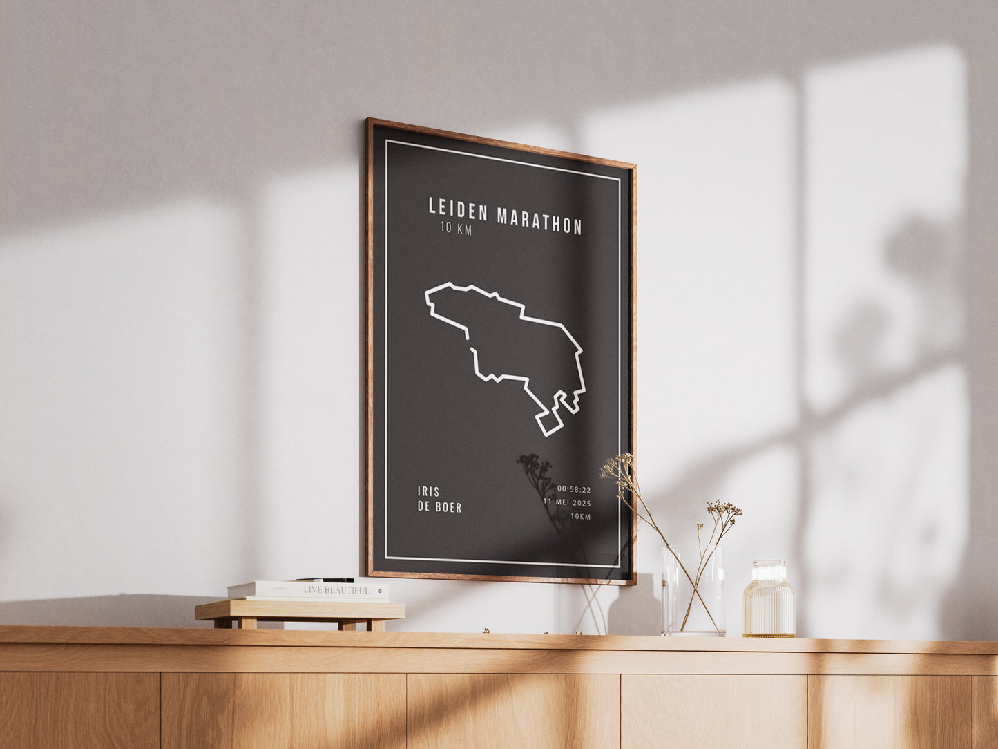 Leiden Marathon 2025 – 10 kilometer | Minimalistic Black